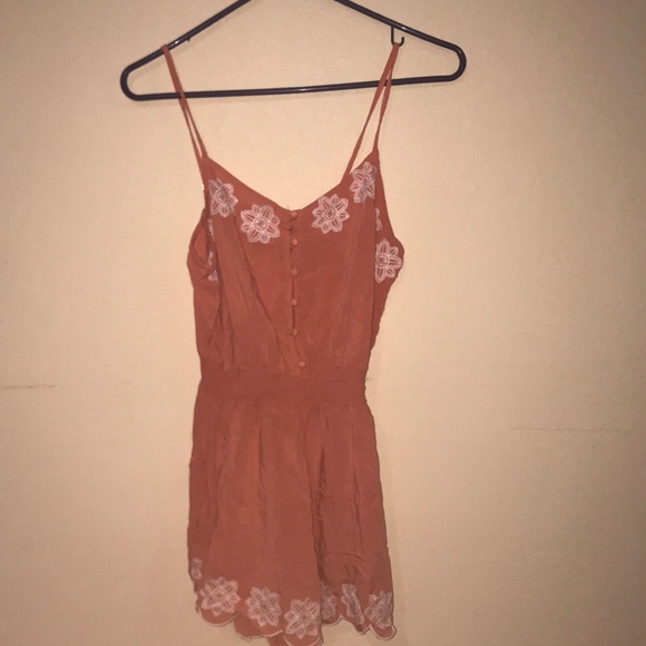 Dresses & Skirts - Cute romper